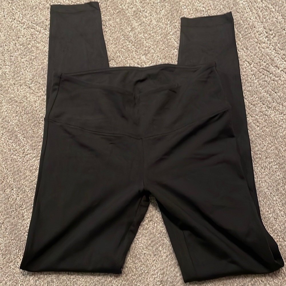 Alo black mid-rise legging